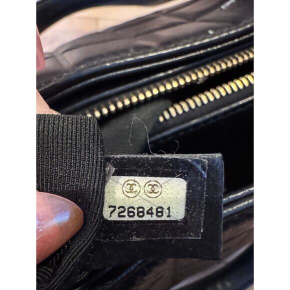 Authentic Chanel Vintage Quilted Barrel Bag - Serial 7268481 (2002-2003) - Picture 11 of 15